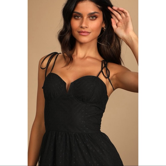 NWOT Lulus Romantic Spot Black Polka Dot Mesh Tiered Midi Dress Medium - Picture 2 of 11